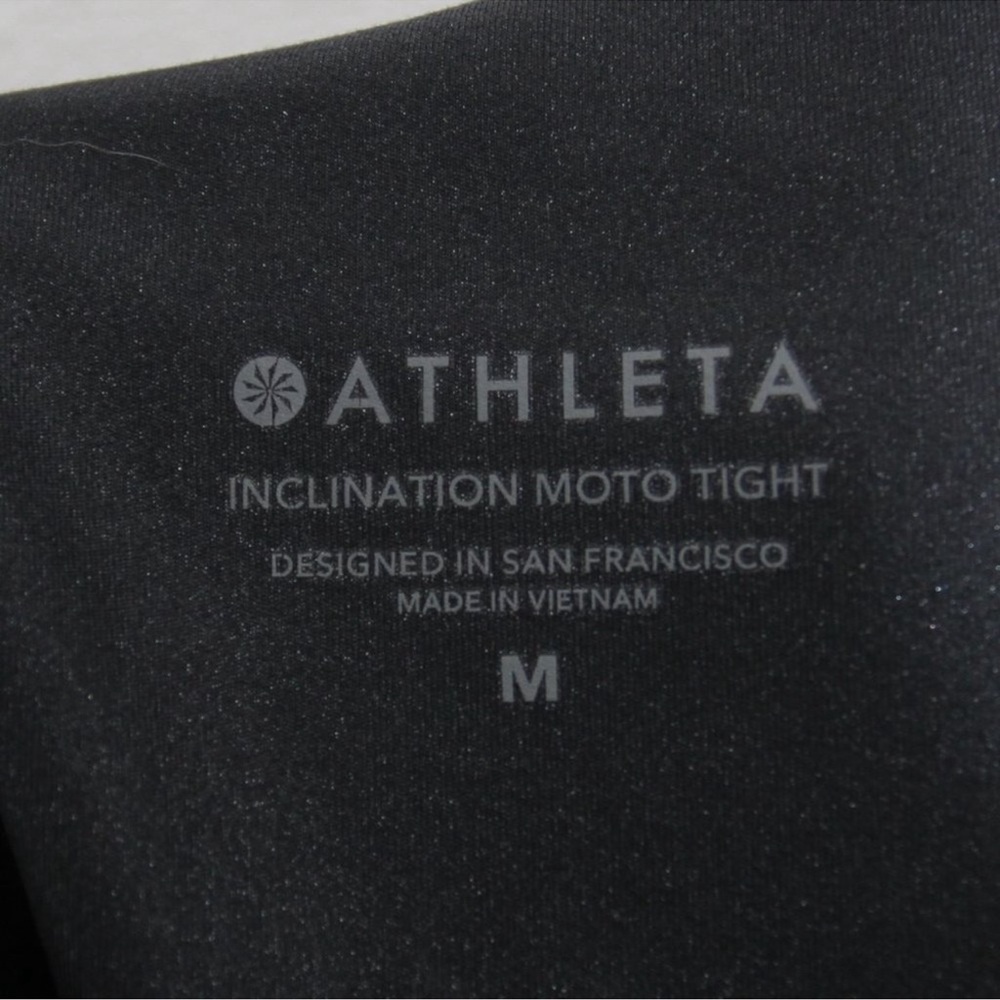 Athleta Inclination Moto Tight Leggings Black Shimmer
High Rise Size Medium - Picture 13 of 15